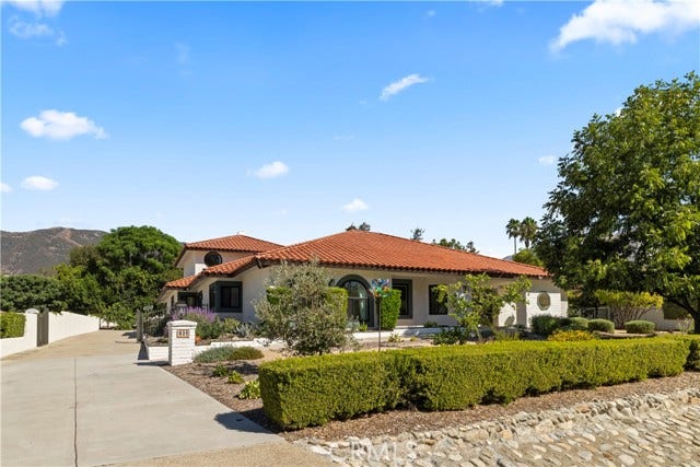 831 Pomello, Claremont, CA 91711