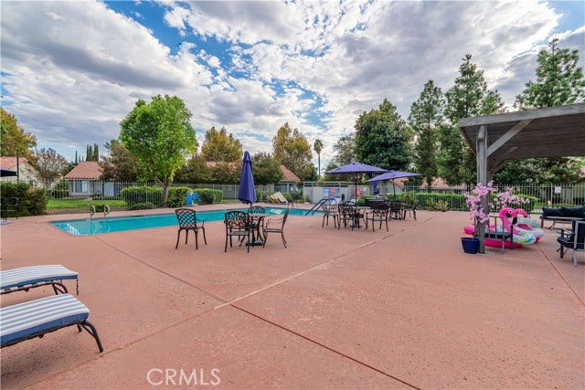 1060 Clubhouse, Hemet, CA 92545 1060 Clubhouse, Hemet, CA 92545