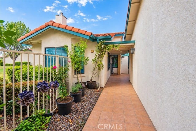 1060 Clubhouse, Hemet, CA 92545 1060 Clubhouse, Hemet, CA 92545
