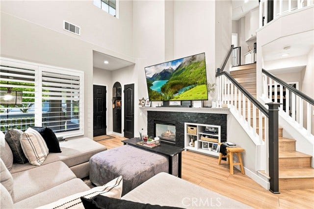 23800 Woodpark CT, Valencia, CA 91354