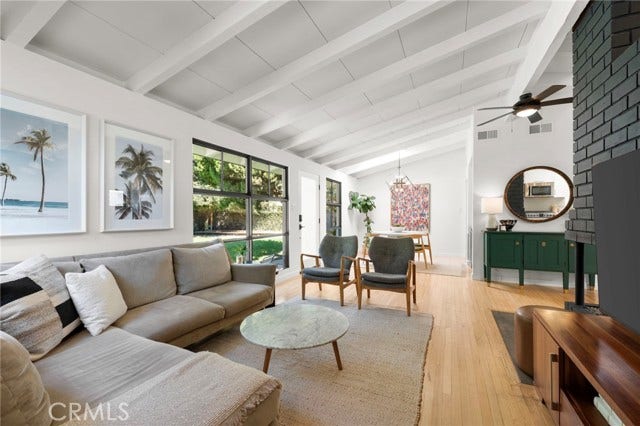 2000 Iroquois, Long Beach, CA 90815