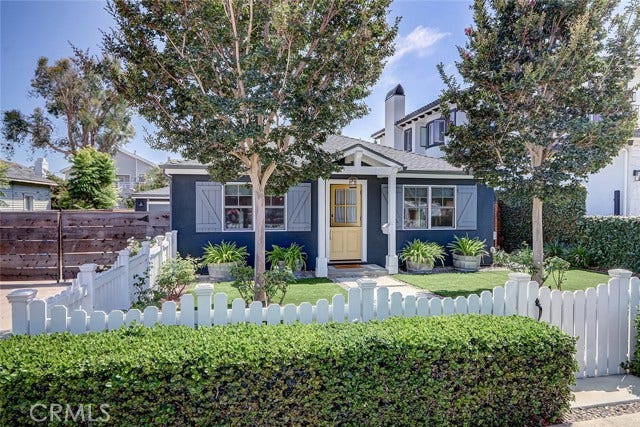 Property photo for 2002 Robinson ST, Redondo Beach, CA