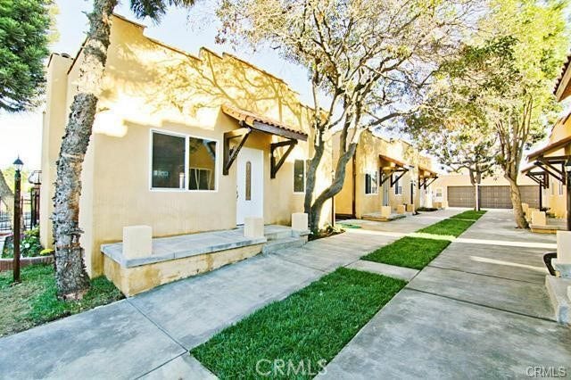 Property photo for 620 1/2 W 59th Place, Los Angeles, CA