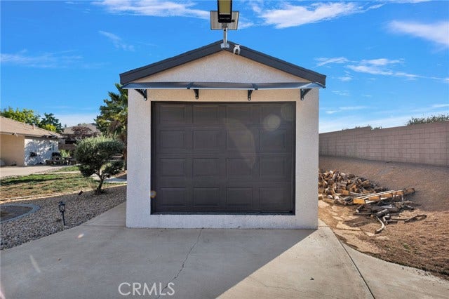 6980 Oak View CT, Oak Hills, CA 92344 6980 Oak View CT, Oak Hills, CA 92344