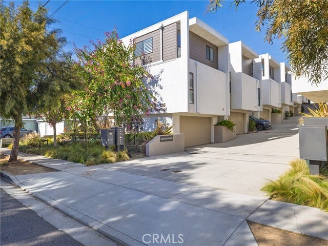 Property photo for 121 E Walnut, El Segundo, CA