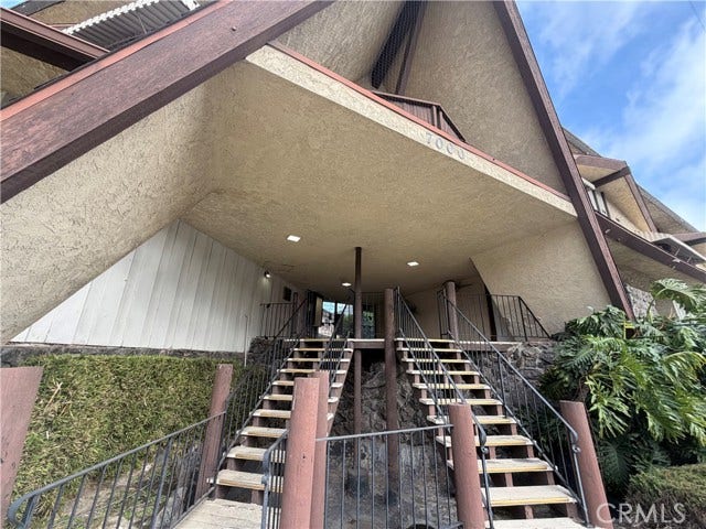 Property photo for 7000 S La Cienega Blvd, #29, Inglewood, CA