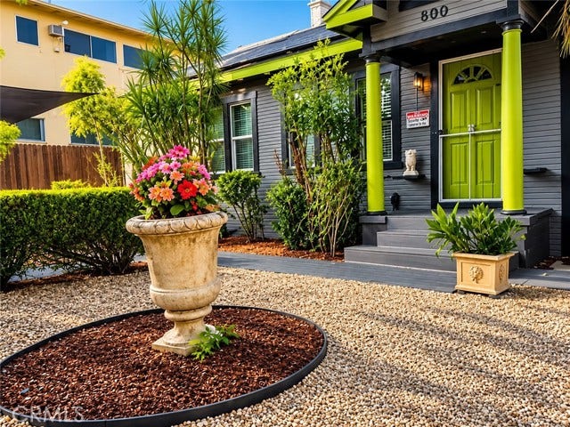 Property photo for 800 N Hobart, Los Angeles, CA
