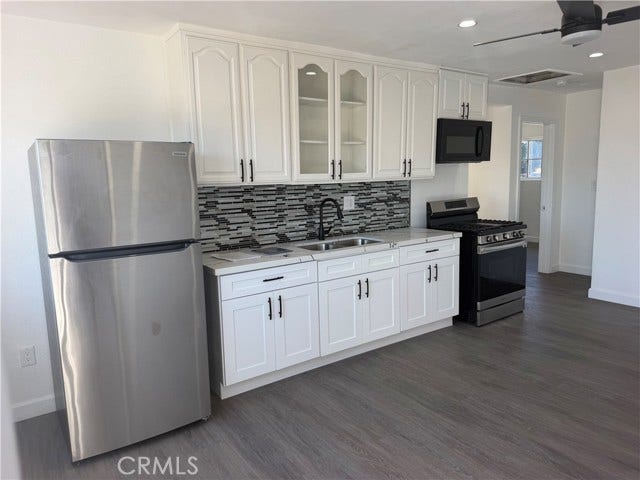 Property photo for 1550 1/2 W 59th PL, Los Angeles, CA