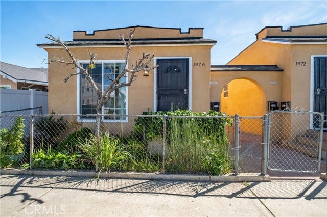 Property photo for 1976 Olive, Long Beach, CA