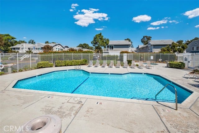 63 Huntington, Irvine, CA 92620