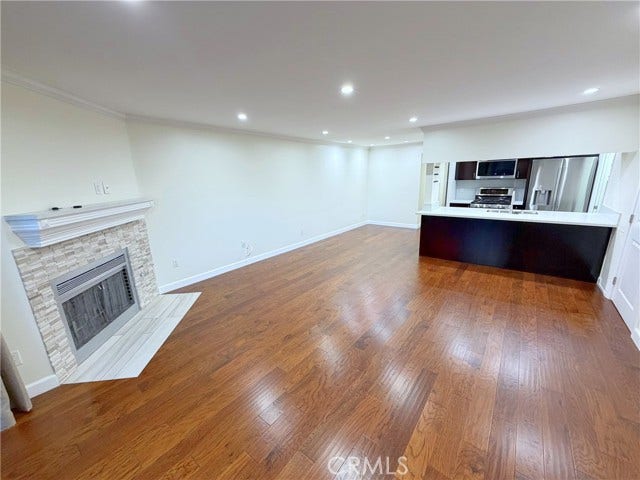 Property photo for 6665 Franklin AVE, #6, Los Angeles, CA