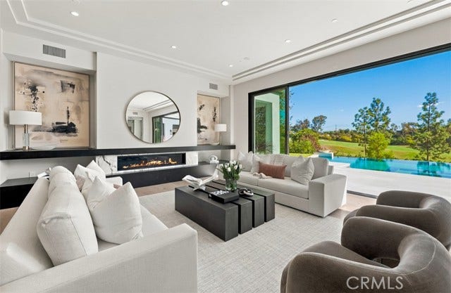 76 Hillcrest LN, Newport Beach, CA 92660