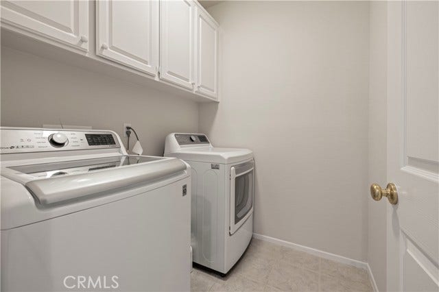 28157 Ashbrook, Valencia, CA 91354