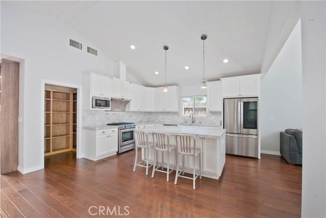 17343 Martha ST, Encino, CA 91316