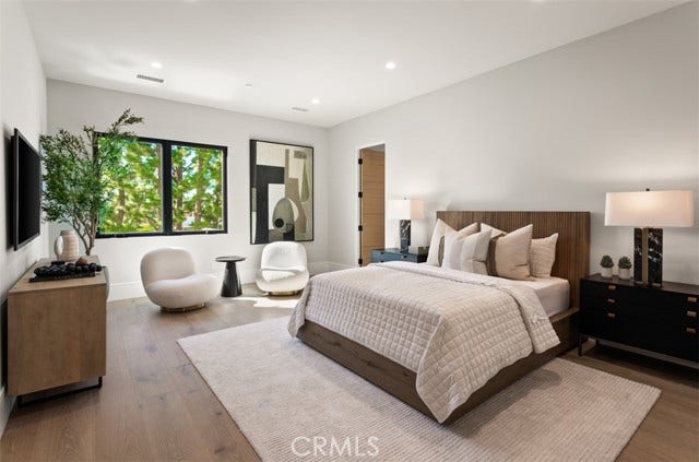 76 Hillcrest LN, Newport Beach, CA 92660