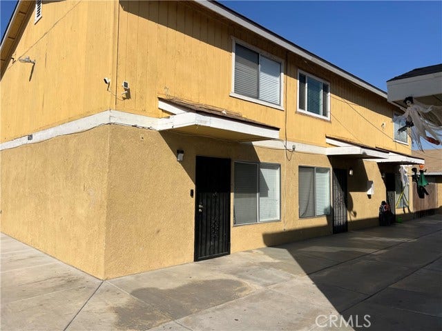 6109 S H ST, Bakersfield, CA 93304