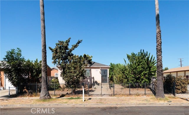 Property photo for 2069 Lewis, Long Beach, CA