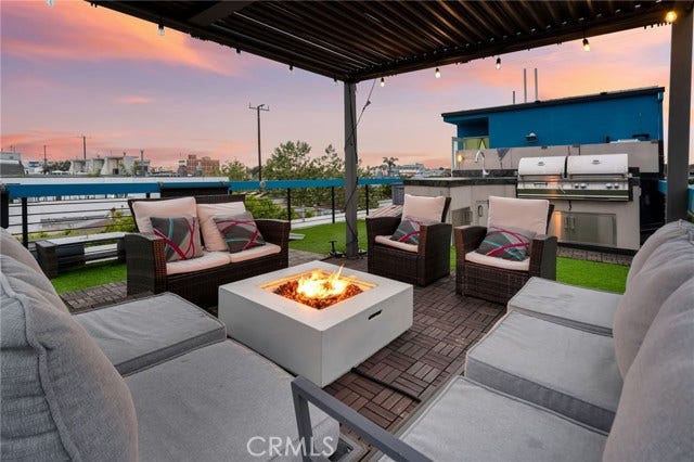 Property photo for 302 S Venice, Venice, CA