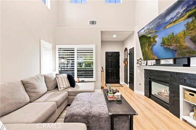 23800 Woodpark CT, Valencia, CA 91354