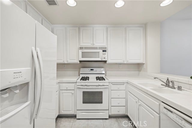 28157 Ashbrook, Valencia, CA 91354