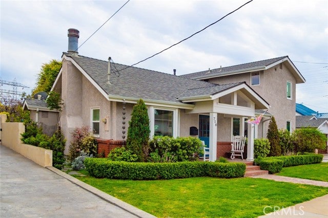 Property photo for 718 W Pine Avenue, El Segundo, CA