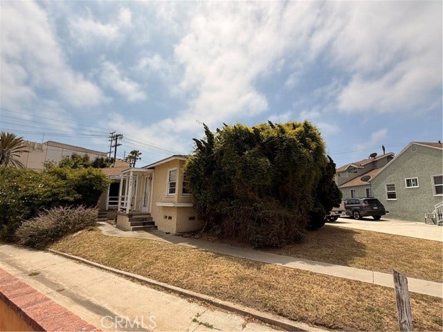 Property photo for 5900 W 85th, Los Angeles, CA
