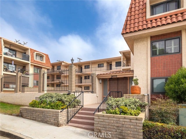 Property photo for 900 Cedar ST, #105, El Segundo, CA