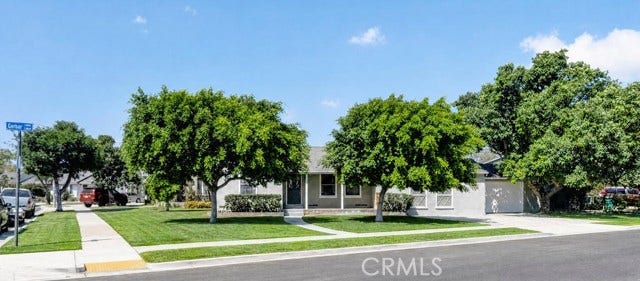 Property photo for 153 Cedar Turn, Long Beach, CA