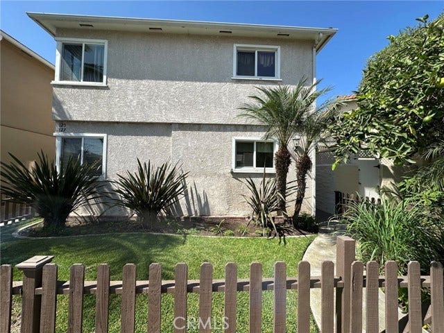 Property photo for 125 Nieto AVE, #1/2, Long Beach, CA