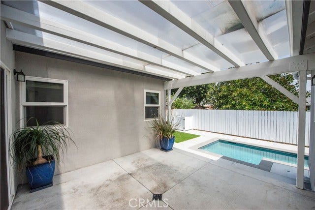 17343 Martha ST, Encino, CA 91316