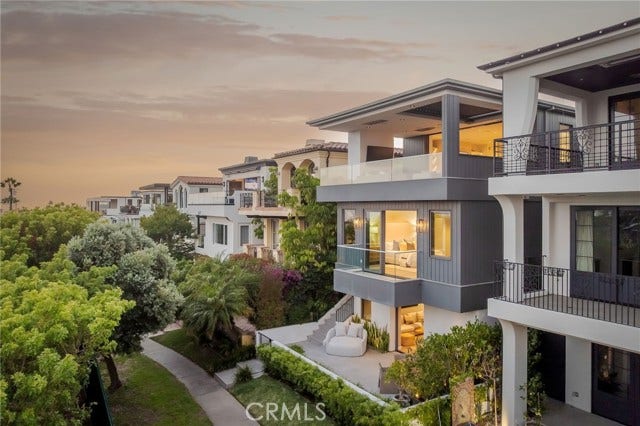 Property photo for 457 26th ST, Manhattan Beach, CA