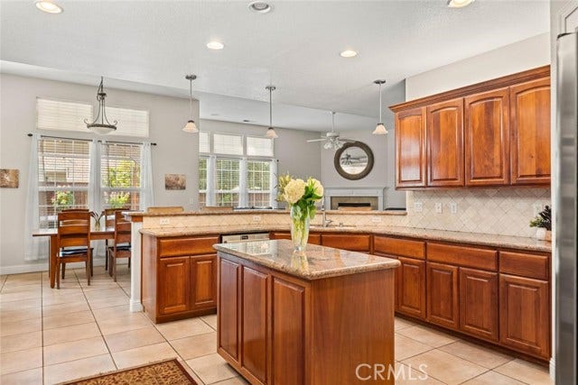 1 London CT, Chico, CA 95973