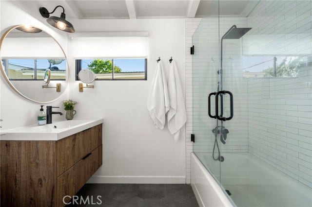 2000 Iroquois, Long Beach, CA 90815