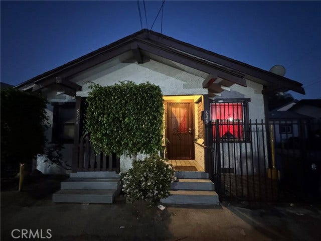 Property photo for 625 E 6th, Long Beach, CA