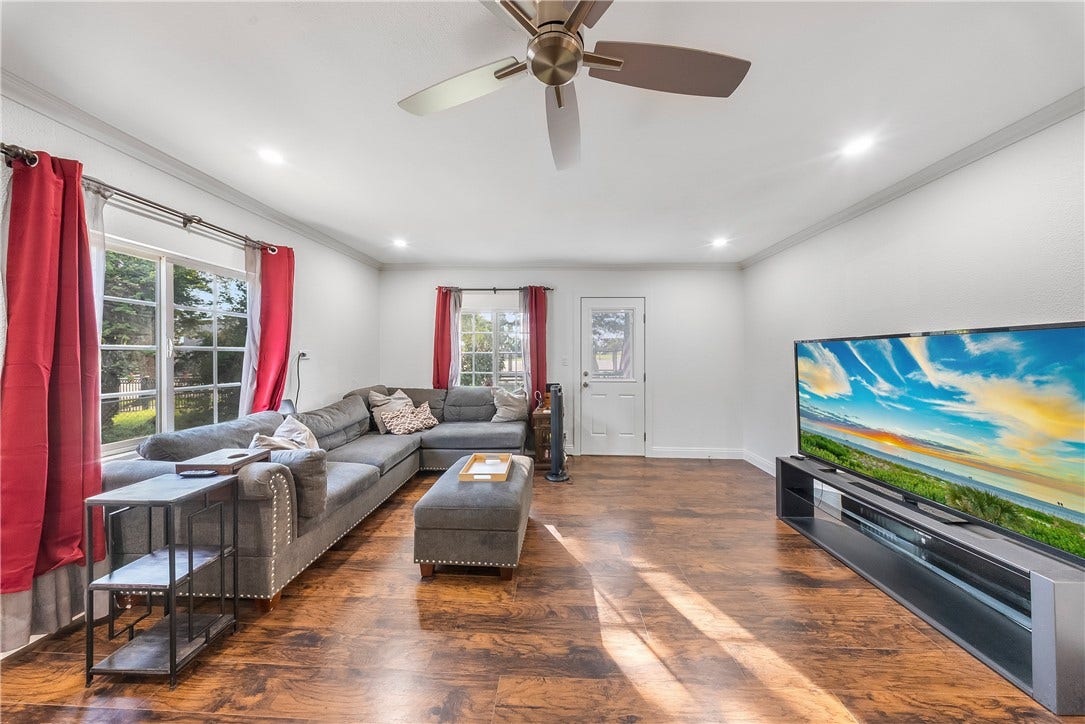 630 N 5th AVE, Upland, CA 91786 630 N 5th AVE, Upland, CA 91786