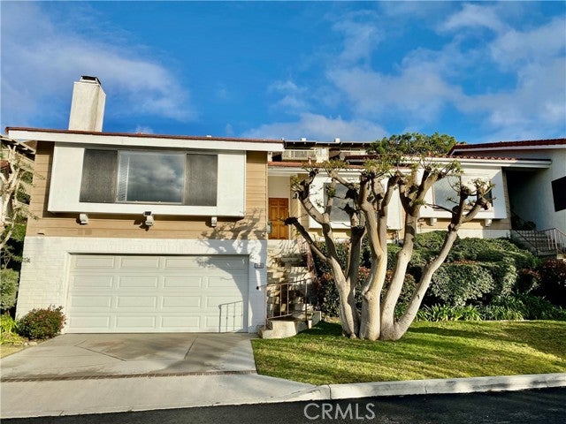 Property photo for 10 Ocean Crest Ct, Rancho Palos Verdes, CA