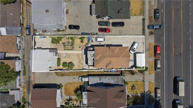 Property photo for 927 E 28th St, Los Angeles, CA