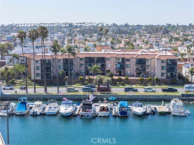 Property photo for 201 Bay Shore Avenue, #101, Long Beach, CA