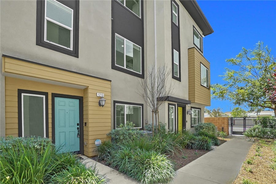 Property photo for 1213 Ironsides LN, Harbor City, CA