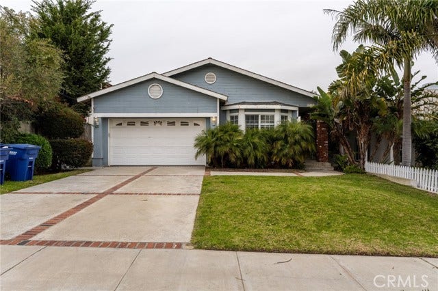 Property photo for 719 W Mariposa Ave, El Segundo, CA