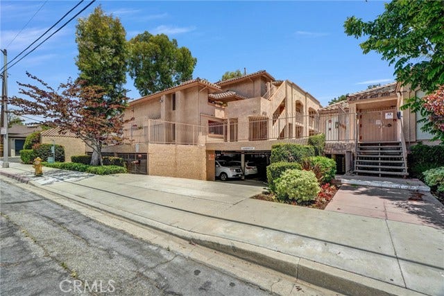 Property photo for 4121 HATHAWAY # 2, Long Beach, CA