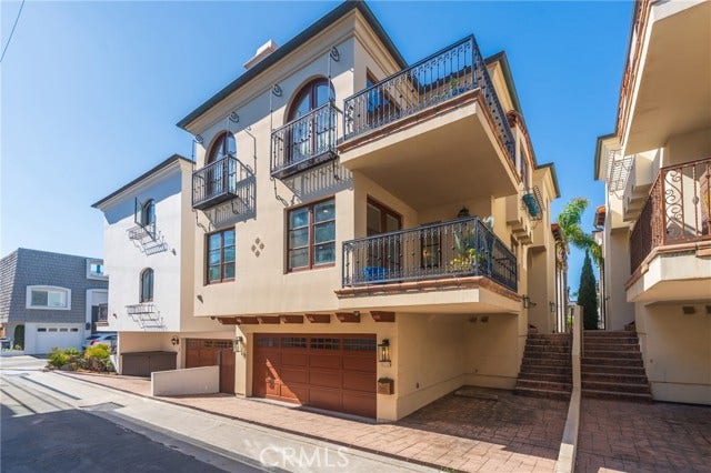 Property photo for 3105 Vista DR, Manhattan Beach, CA
