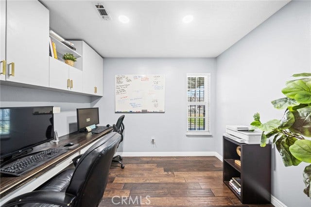 Bedroom/office 1