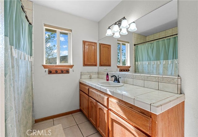 3950 Coriander Drive, Hesperia, CA 92345
