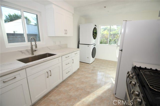 2706 Robinson ST, Redondo Beach, CA 90278