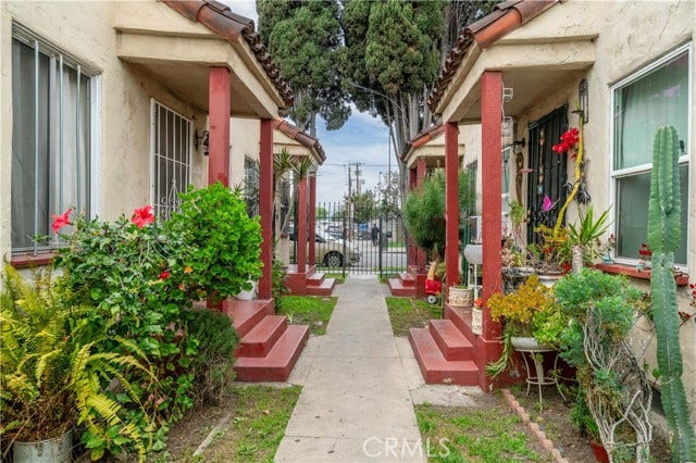 Property photo for 2626 Idell ST, Los Angeles, CA