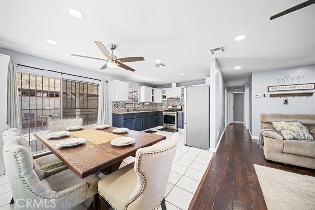 Dining space to kitchen