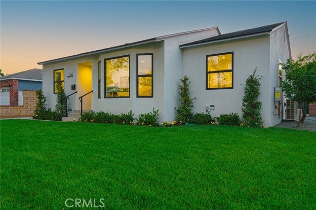Property photo for 3513 Shipway AVE, Long Beach, CA