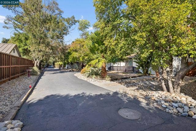 2759 Warner Ln, Pleasant Hill, CA 94523