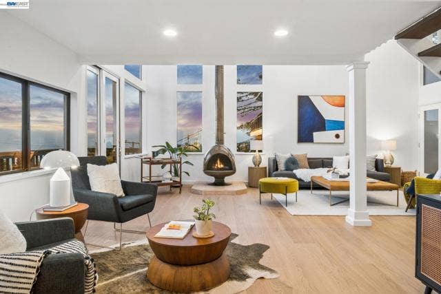 1085 STERLING AVE, Berkeley, CA 94708 1085 STERLING AVE, Berkeley, CA 94708